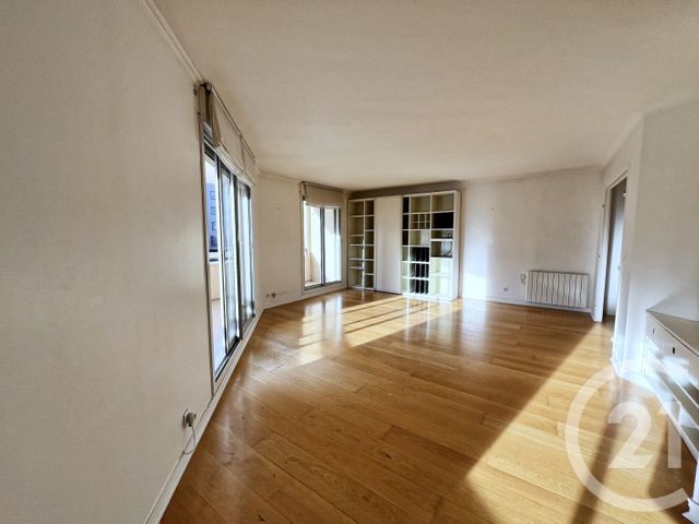 Appartement F5 à vendre - 5 pièces - 110.43 m2 - COURBEVOIE - 92 - ILE-DE-FRANCE - Century 21 Conseil Immobilier