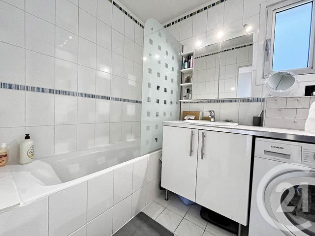 Appartement F5 à vendre - 5 pièces - 110.43 m2 - COURBEVOIE - 92 - ILE-DE-FRANCE - Century 21 Conseil Immobilier