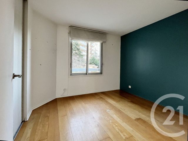 Appartement F5 à vendre - 5 pièces - 110.43 m2 - COURBEVOIE - 92 - ILE-DE-FRANCE - Century 21 Conseil Immobilier