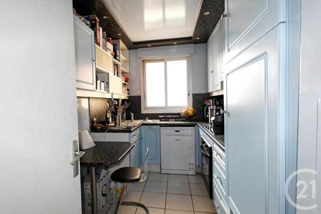 Afficher la photo en grand Appartement F3 à vendre - 3 pièces - 67.52 m2 - COURBEVOIE - 92 - ILE-DE-FRANCE - Century 21 Conseil Immobilier