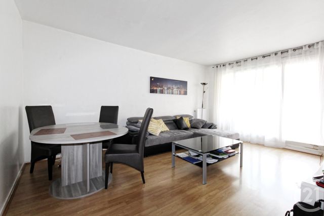 Afficher la photo en grand Appartement F3 à vendre - 3 pièces - 67.52 m2 - COURBEVOIE - 92 - ILE-DE-FRANCE - Century 21 Conseil Immobilier