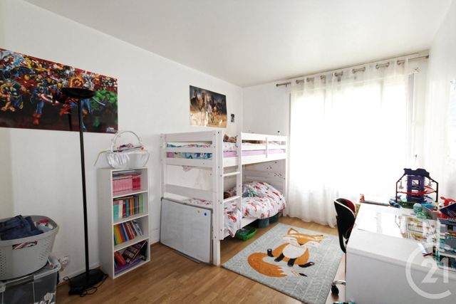 Afficher la photo en grand Appartement F3 à vendre - 3 pièces - 67.52 m2 - COURBEVOIE - 92 - ILE-DE-FRANCE - Century 21 Conseil Immobilier