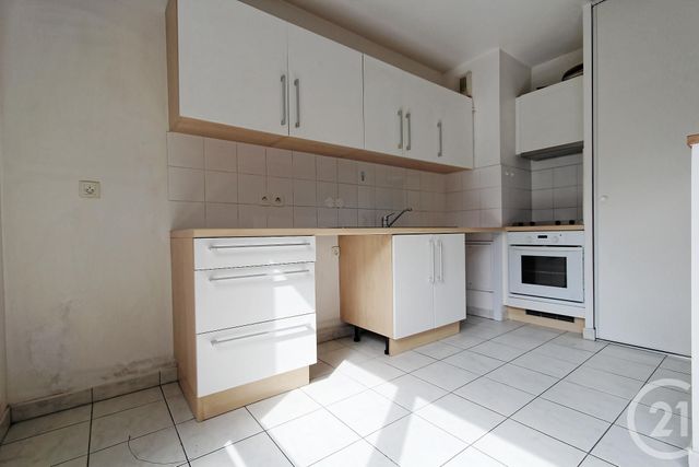 Afficher la photo en grand Appartement F2 à louer - 2 pièces - 47.8 m2 - COURBEVOIE - 92 - ILE-DE-FRANCE - Century 21 Conseil Immobilier