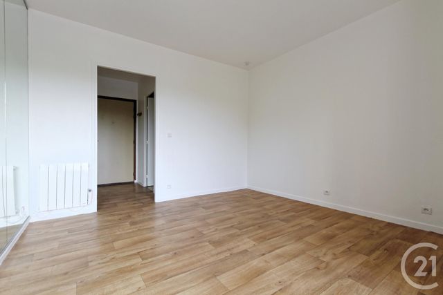 Afficher la photo en grand Appartement F1 à louer - 1 pièce - 20.82 m2 - COURBEVOIE - 92 - ILE-DE-FRANCE - Century 21 Conseil Immobilier