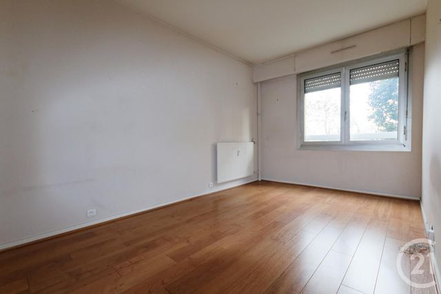 Afficher la photo en grand Appartement F3 à louer - 3 pièces - 71.6 m2 - COURBEVOIE - 92 - ILE-DE-FRANCE - Century 21 Conseil Immobilier