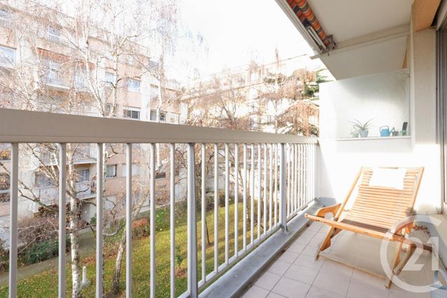 Afficher la photo en grand Appartement F3 à louer - 3 pièces - 76.57 m2 - COURBEVOIE - 92 - ILE-DE-FRANCE - Century 21 Conseil Immobilier