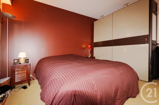 Afficher la photo en grand Appartement F3 à louer - 3 pièces - 76.57 m2 - COURBEVOIE - 92 - ILE-DE-FRANCE - Century 21 Conseil Immobilier