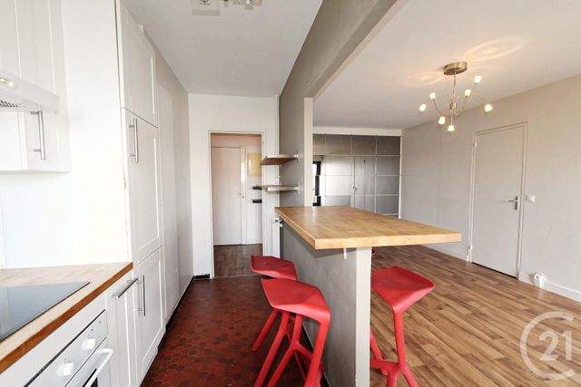 Afficher la photo en grand Appartement F2 à louer - 2 pièces - 45.83 m2 - COURBEVOIE - 92 - ILE-DE-FRANCE - Century 21 Conseil Immobilier