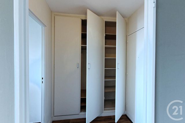 Afficher la photo en grand Appartement F2 à louer - 2 pièces - 45.83 m2 - COURBEVOIE - 92 - ILE-DE-FRANCE - Century 21 Conseil Immobilier