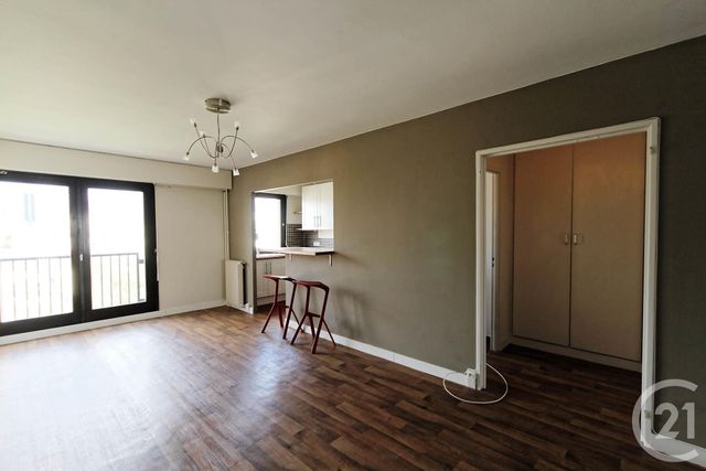 Afficher la photo en grand Appartement F2 à louer - 2 pièces - 45.83 m2 - COURBEVOIE - 92 - ILE-DE-FRANCE - Century 21 Conseil Immobilier