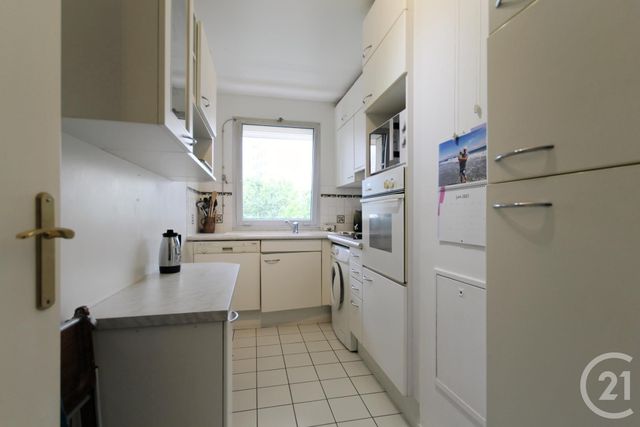 Afficher la photo en grand Appartement F4 à vendre - 4 pièces - 80.0 m2 - COURBEVOIE - 92 - ILE-DE-FRANCE - Century 21 Conseil Immobilier