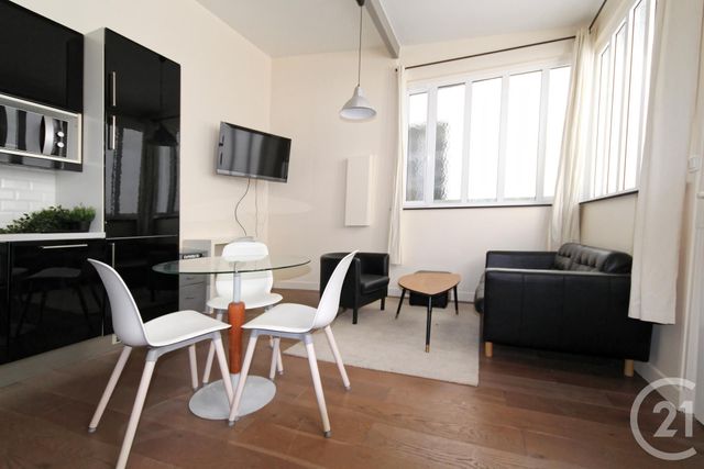 Afficher la photo en grand Appartement F2 à louer - 2 pièces - 32.91 m2 - PARIS - 75009 - ILE-DE-FRANCE - Century 21 Conseil Immobilier