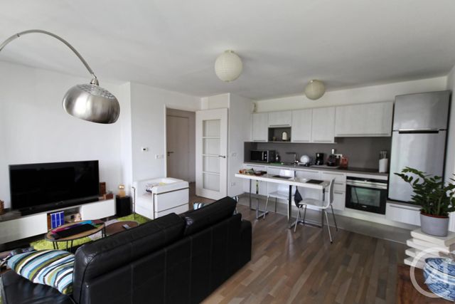 Appartement F3 à vendre - 3 pièces - 61.75 m2 - COURBEVOIE - 92 - ILE-DE-FRANCE - Century 21 Conseil Immobilier