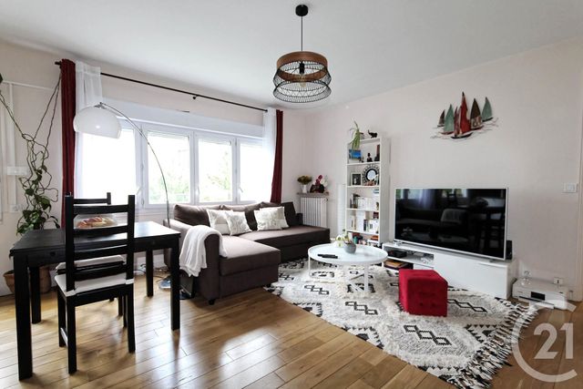 Appartement F2 à vendre - 2 pièces - 44.0 m2 - COURBEVOIE - 92 - ILE-DE-FRANCE - Century 21 Conseil Immobilier