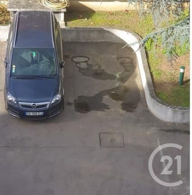 parking - PUTEAUX - 92