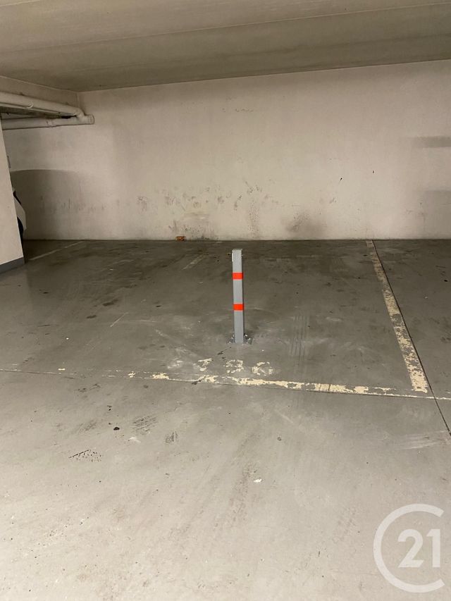 parking à louer - 12.0 m2 - COURBEVOIE - 92 - ILE-DE-FRANCE - Century 21 Conseil Immobilier