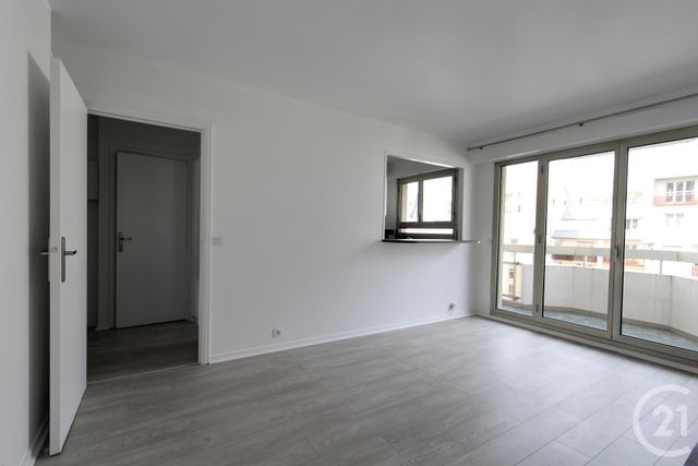 Appartement F2 à louer - 2 pièces - 54.04 m2 - COURBEVOIE - 92 - ILE-DE-FRANCE - Century 21 Conseil Immobilier