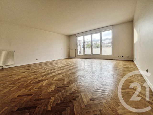Appartement F5 à vendre - 5 pièces - 143.76 m2 - COURBEVOIE - 92 - ILE-DE-FRANCE - Century 21 Conseil Immobilier