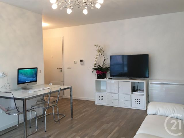Appartement F3 à vendre - 3 pièces - 63.81 m2 - COURBEVOIE - 92 - ILE-DE-FRANCE - Century 21 Conseil Immobilier