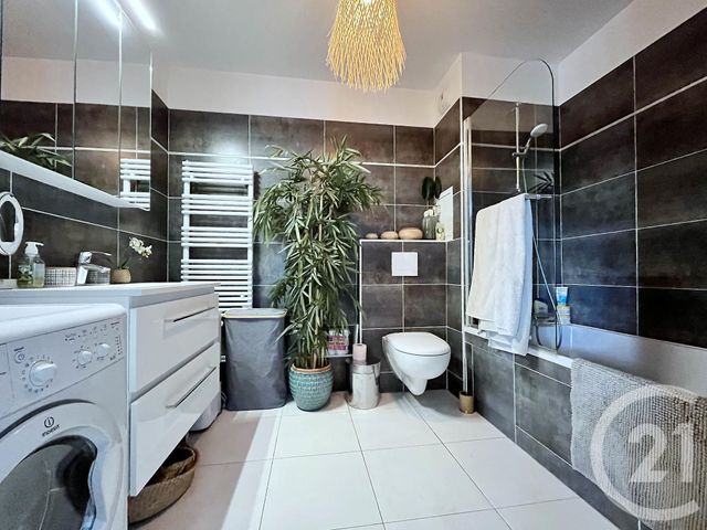 Afficher la photo en grand Appartement F2 à vendre - 2 pièces - 40.35 m2 - BOIS COLOMBES - 92 - ILE-DE-FRANCE - Century 21 Conseil Immobilier