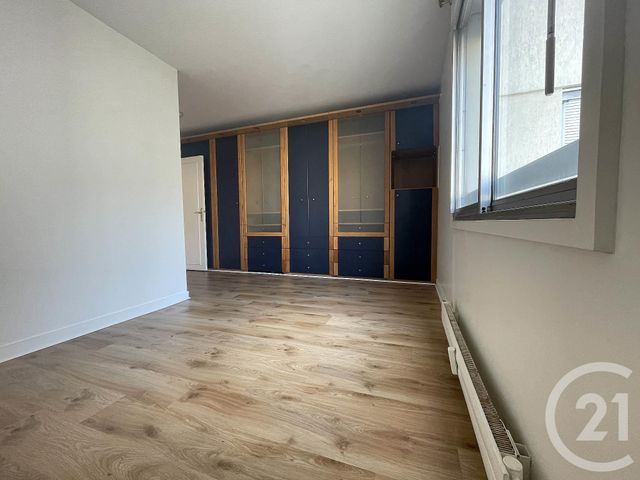 Appartement F3 à louer - 3 pièces - 91.8 m2 - COURBEVOIE - 92 - ILE-DE-FRANCE - Century 21 Conseil Immobilier