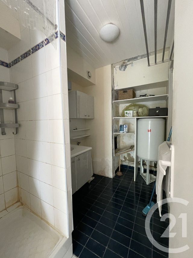 Afficher la photo en grand Appartement F2 à vendre - 2 pièces - 40.76 m2 - COURBEVOIE - 92 - ILE-DE-FRANCE - Century 21 Conseil Immobilier