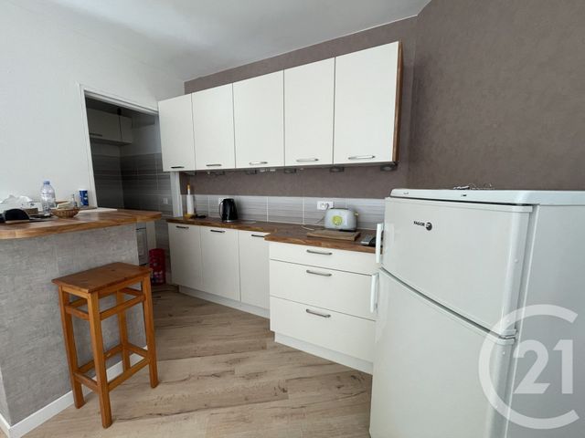 Afficher la photo en grand Appartement F2 à vendre - 2 pièces - 40.76 m2 - COURBEVOIE - 92 - ILE-DE-FRANCE - Century 21 Conseil Immobilier