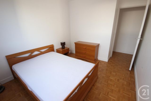 Afficher la photo en grand Appartement F5 à louer - 5 pièces - 108.09 m2 - COURBEVOIE - 92 - ILE-DE-FRANCE - Century 21 Conseil Immobilier