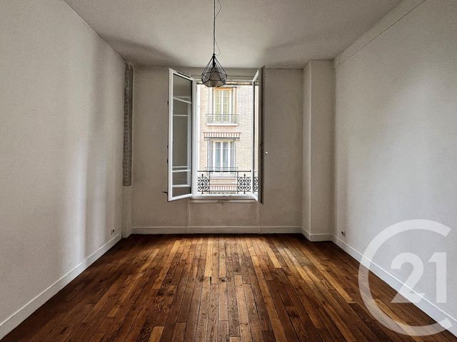 Afficher la photo en grand Appartement F3 à vendre - 3 pièces - 63.16 m2 - COURBEVOIE - 92 - ILE-DE-FRANCE - Century 21 Conseil Immobilier