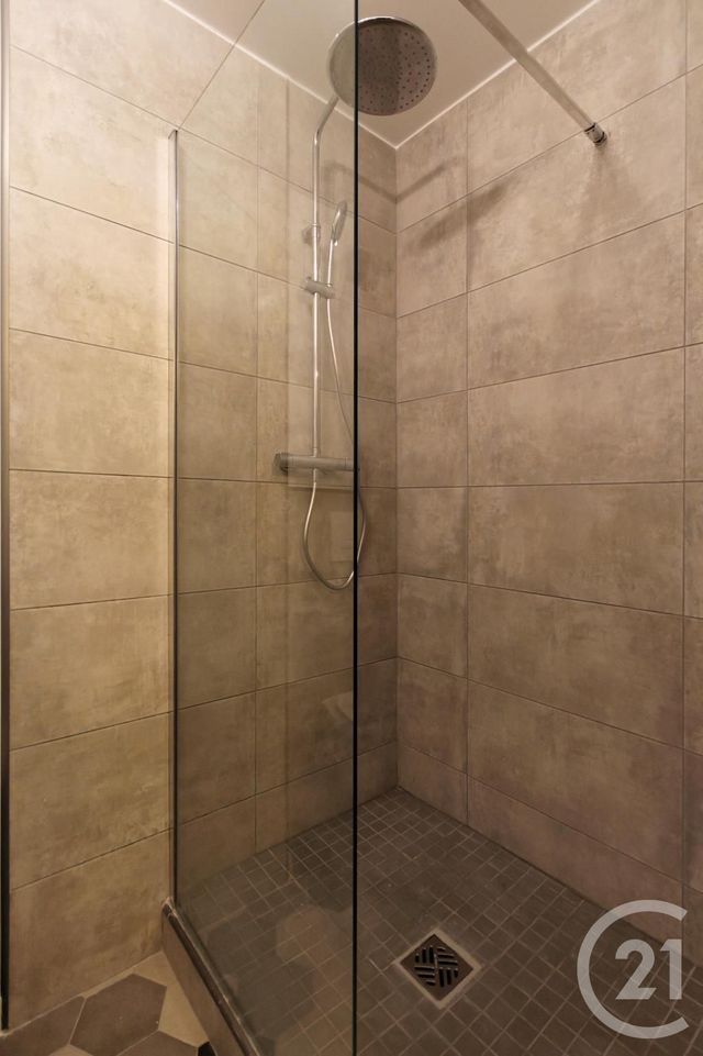 Appartement F2 à louer - 2 pièces - 34.06 m2 - COURBEVOIE - 92 - ILE-DE-FRANCE - Century 21 Conseil Immobilier