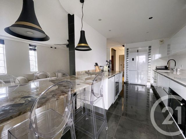 Appartement F5 à louer - 5 pièces - 105.15 m2 - NANTERRE - 92 - ILE-DE-FRANCE - Century 21 Conseil Immobilier