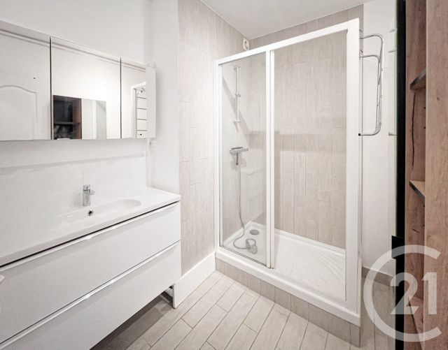 Appartement F1 à louer - 1 pièce - 35.6 m2 - PARIS - 75017 - ILE-DE-FRANCE - Century 21 Conseil Immobilier