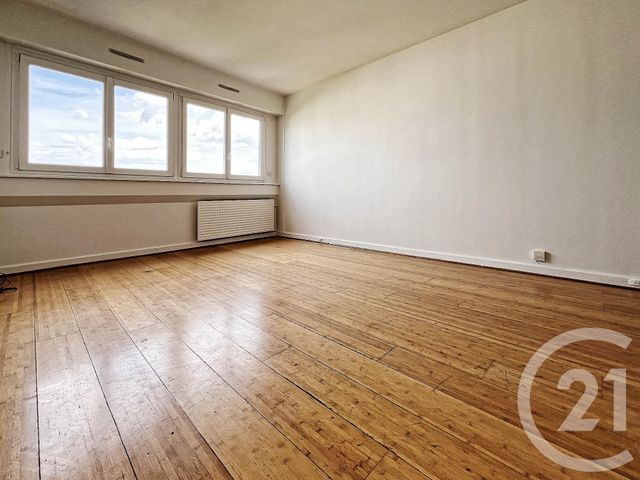Appartement F4 à louer - 4 pièces - 106.45 m2 - COURBEVOIE - 92 - ILE-DE-FRANCE - Century 21 Conseil Immobilier