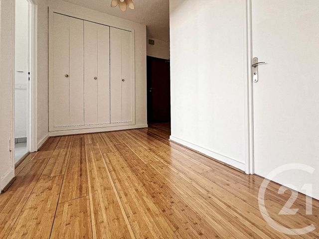 Appartement F4 à louer - 4 pièces - 106.45 m2 - COURBEVOIE - 92 - ILE-DE-FRANCE - Century 21 Conseil Immobilier