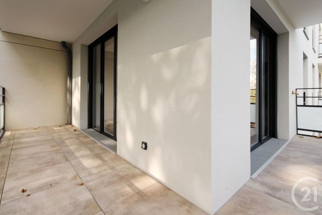 Appartement F3 à louer - 3 pièces - 67.61 m2 - RUEIL MALMAISON - 92 - ILE-DE-FRANCE - Century 21 Conseil Immobilier