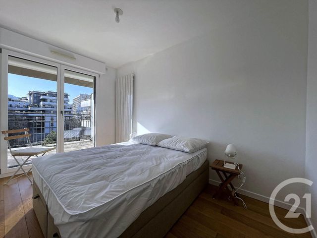 Appartement F2 à louer - 2 pièces - 39.49 m2 - COURBEVOIE - 92 - ILE-DE-FRANCE - Century 21 Conseil Immobilier