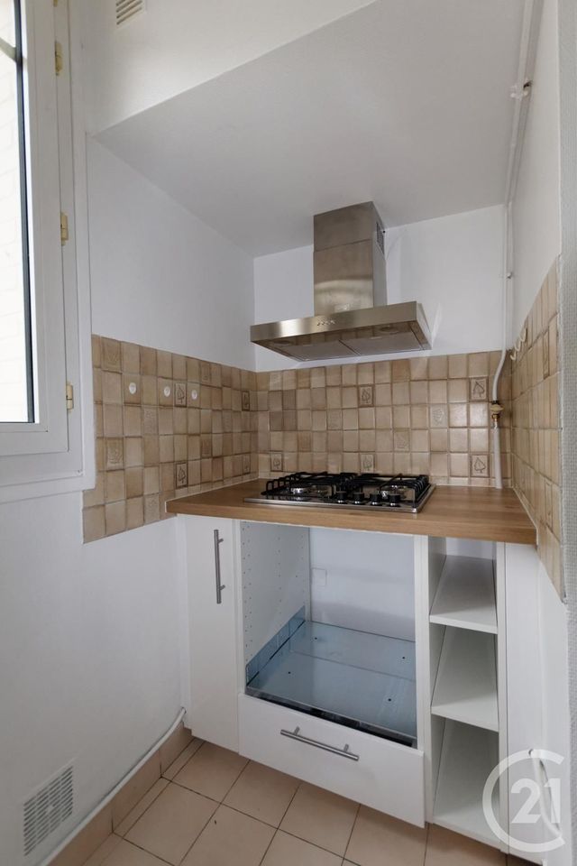 Appartement F3 à louer - 3 pièces - 55.86 m2 - COURBEVOIE - 92 - ILE-DE-FRANCE - Century 21 Conseil Immobilier