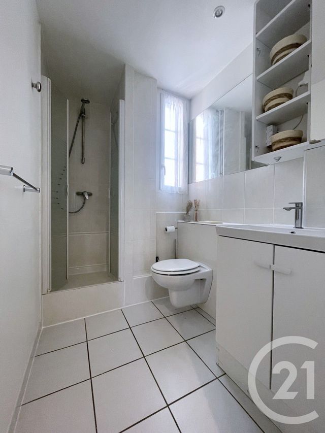 Appartement F2 à louer - 2 pièces - 45.01 m2 - COURBEVOIE - 92 - ILE-DE-FRANCE - Century 21 Conseil Immobilier