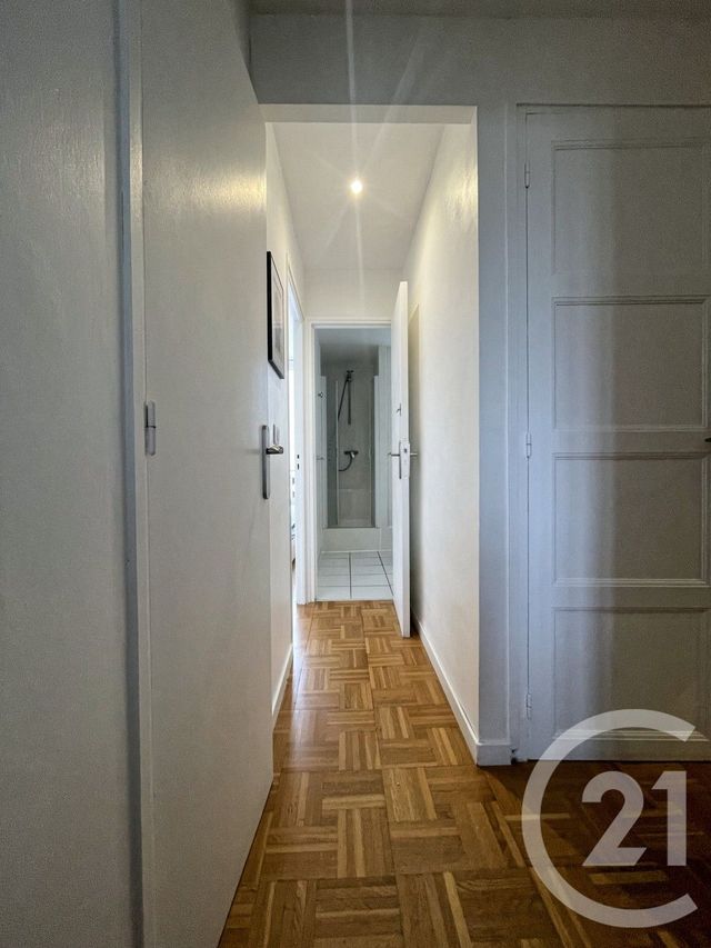 Appartement F2 à louer - 2 pièces - 45.01 m2 - COURBEVOIE - 92 - ILE-DE-FRANCE - Century 21 Conseil Immobilier