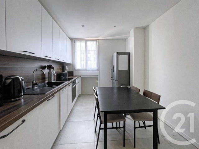 Appartement F2 à louer - 2 pièces - 45.01 m2 - COURBEVOIE - 92 - ILE-DE-FRANCE - Century 21 Conseil Immobilier