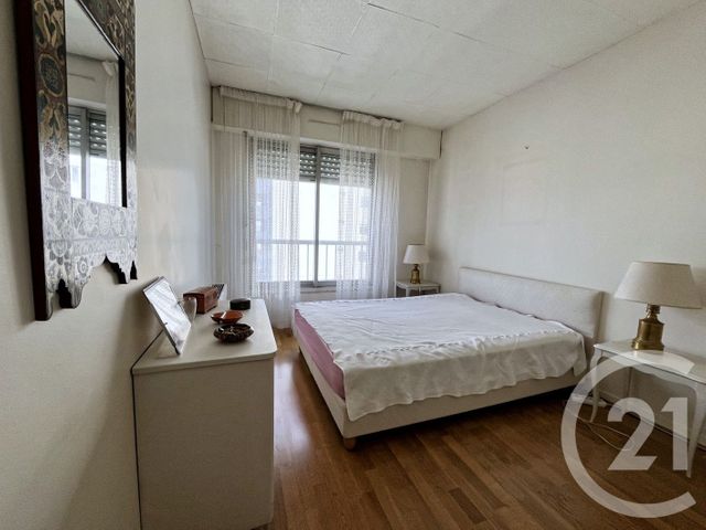 Appartement F3 à vendre - 3 pièces - 62.83 m2 - COURBEVOIE - 92 - ILE-DE-FRANCE - Century 21 Conseil Immobilier