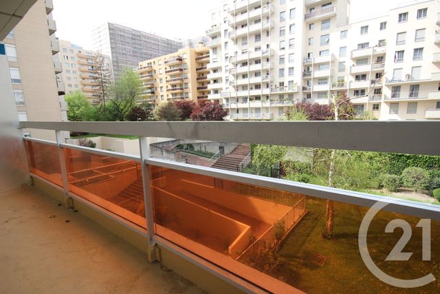 Appartement F1 à louer - 1 pièce - 27.65 m2 - COURBEVOIE - 92 - ILE-DE-FRANCE - Century 21 Conseil Immobilier