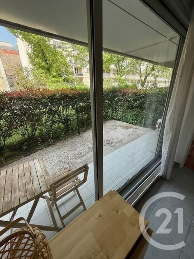 Appartement F1 à louer - 1 pièce - 26.42 m2 - COURBEVOIE - 92 - ILE-DE-FRANCE - Century 21 Conseil Immobilier