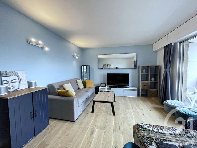 Appartement F2 à louer - 2 pièces - 47.8 m2 - COURBEVOIE - 92 - ILE-DE-FRANCE - Century 21 Conseil Immobilier