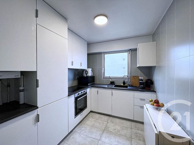 Appartement F2 à louer - 2 pièces - 47.8 m2 - COURBEVOIE - 92 - ILE-DE-FRANCE - Century 21 Conseil Immobilier