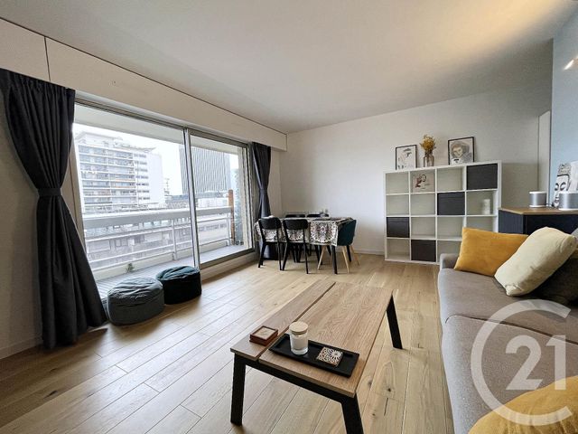 Appartement F2 à louer - 2 pièces - 47.8 m2 - COURBEVOIE - 92 - ILE-DE-FRANCE - Century 21 Conseil Immobilier