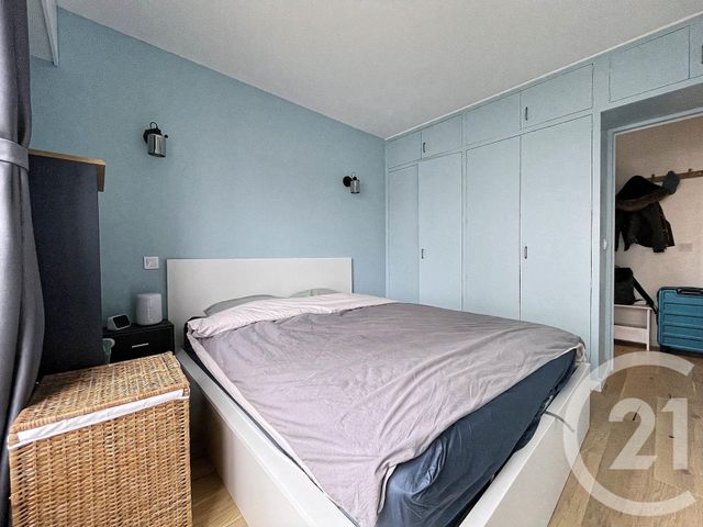 Appartement F2 à louer - 2 pièces - 47.8 m2 - COURBEVOIE - 92 - ILE-DE-FRANCE - Century 21 Conseil Immobilier
