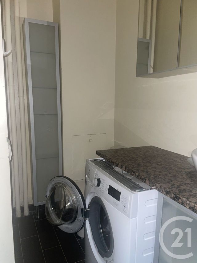 Appartement F2 à louer - 2 pièces - 44.0 m2 - COURBEVOIE - 92 - ILE-DE-FRANCE - Century 21 Conseil Immobilier