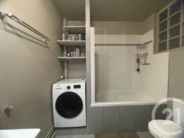 Appartement F2 à louer - 2 pièces - 46.45 m2 - COURBEVOIE - 92 - ILE-DE-FRANCE - Century 21 Conseil Immobilier