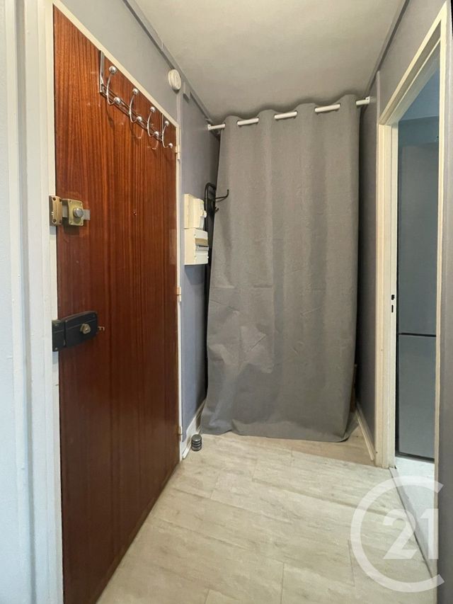 Appartement F2 à louer - 2 pièces - 46.45 m2 - COURBEVOIE - 92 - ILE-DE-FRANCE - Century 21 Conseil Immobilier